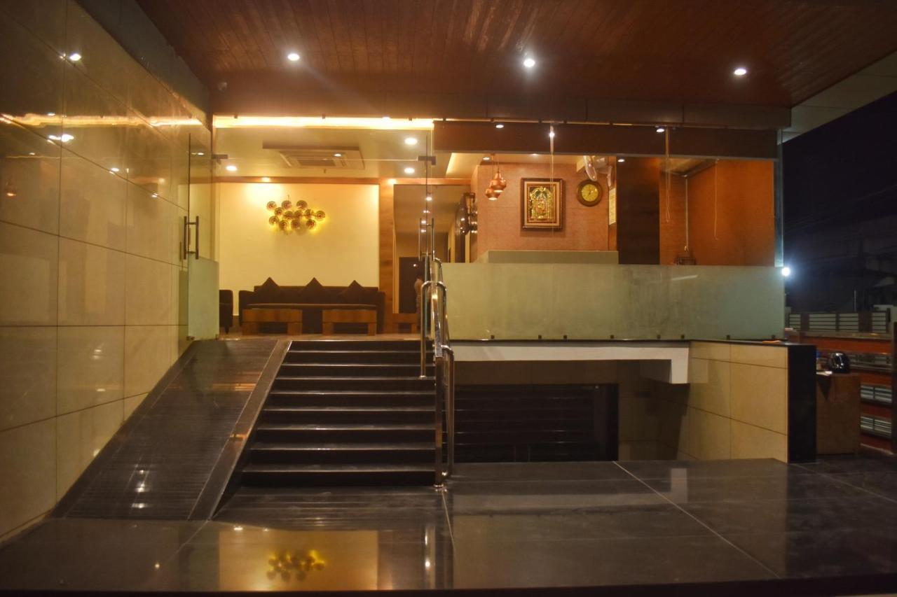 Hotel Centrum โกตา ภายนอก รูปภาพ