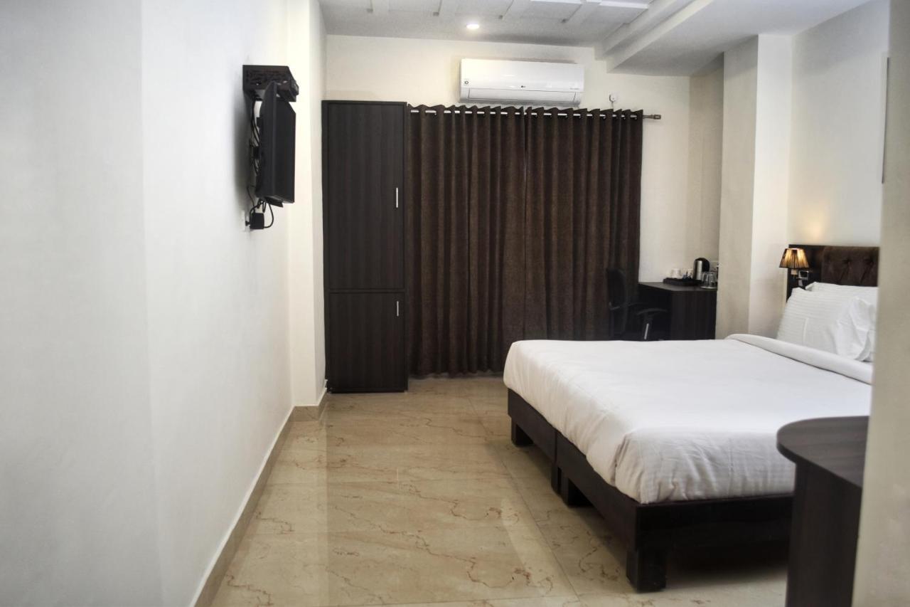 Hotel Centrum โกตา ภายนอก รูปภาพ