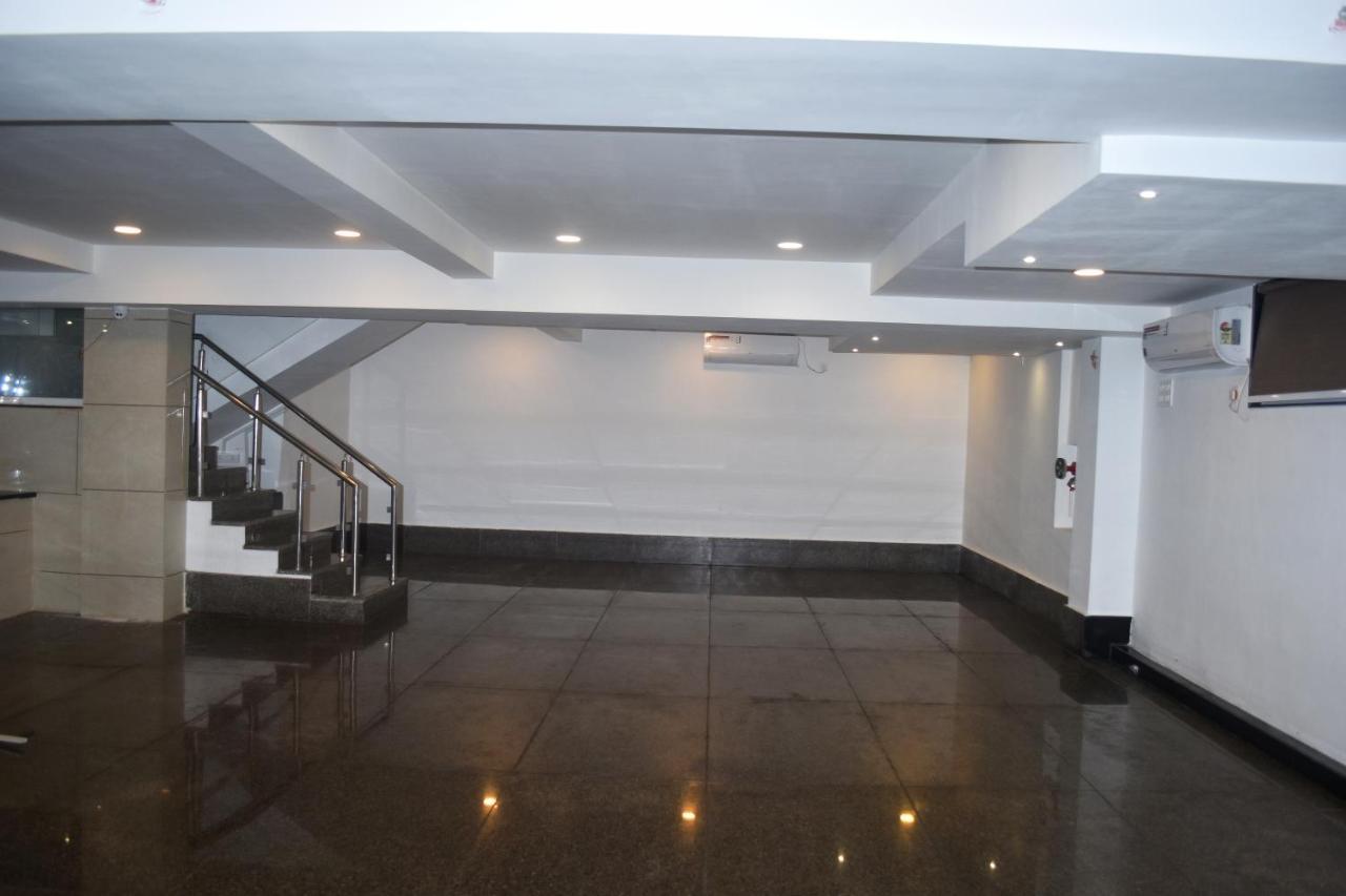 Hotel Centrum โกตา ภายนอก รูปภาพ